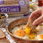 Evirgen Siyez Ekmeği ile yumurtalı kahvaltı